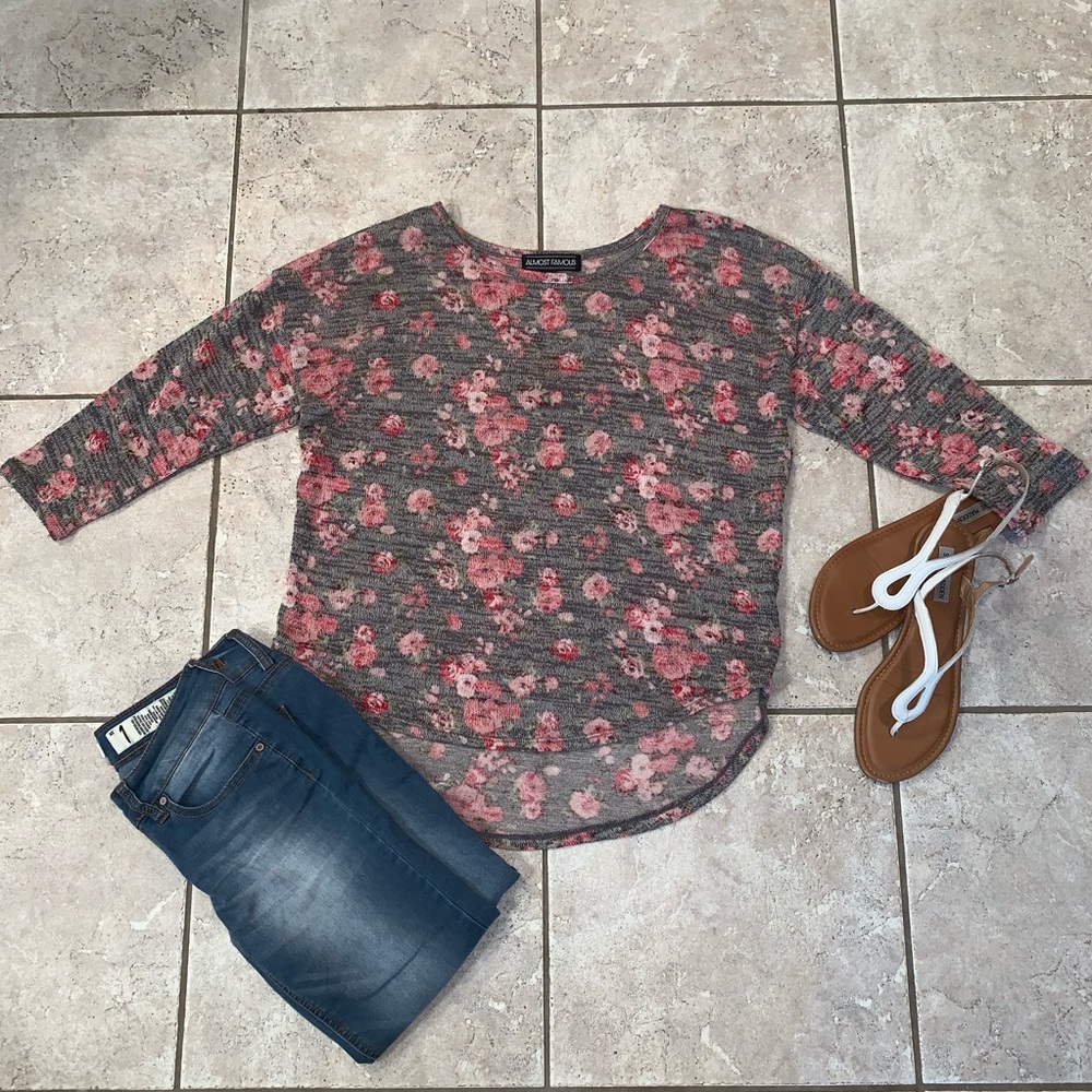 Cute Floral Blouse (Juniors)!!